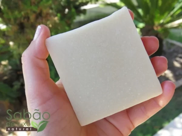Sabonete Natural e Vegano Esfoliante Cristais de Quartzo – 120g - Image 3